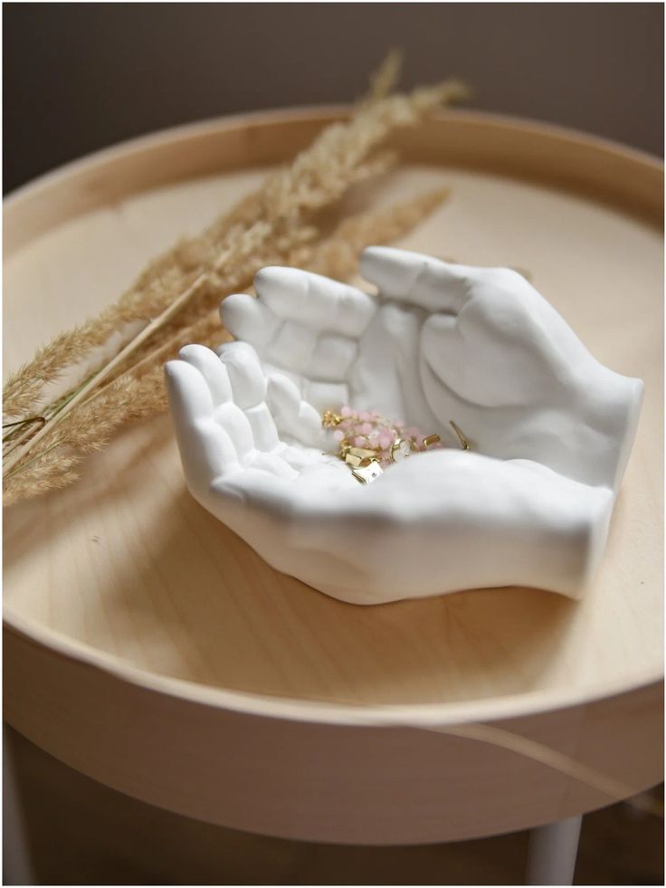 The Offering Hands